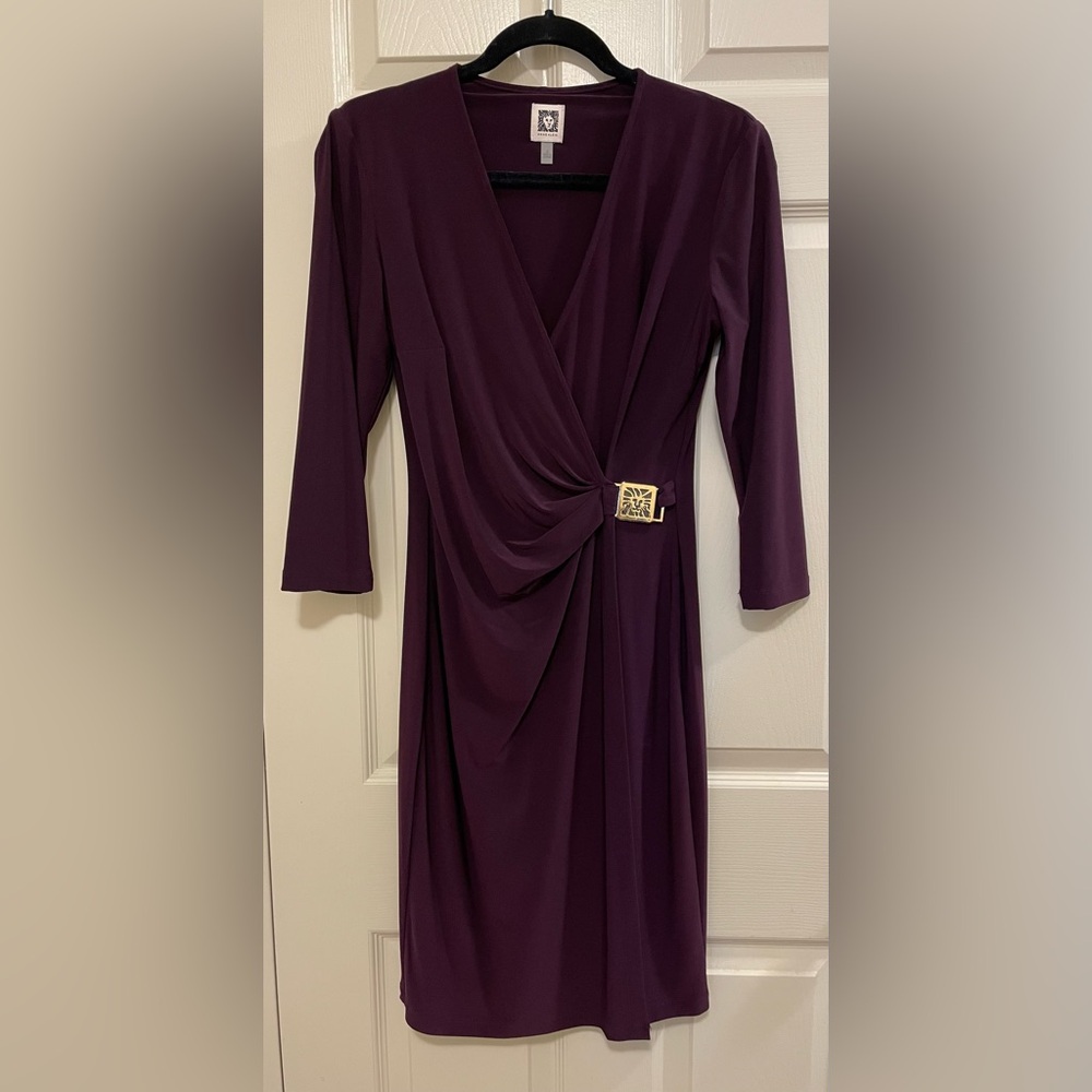 NWOT Anne Klein Eggplant faux Wrap Super Stretch Dress 3/4 Sleeve & Gold Accent